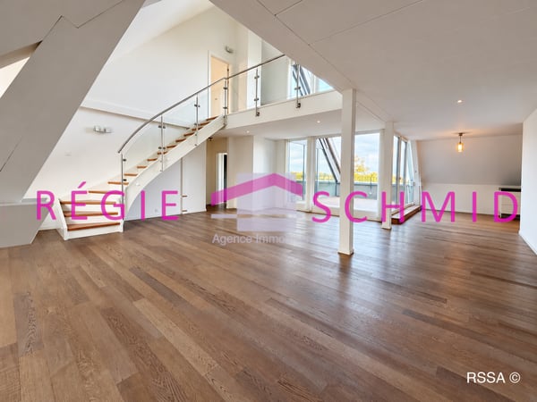 Appartement duplex en attique de 7,5 pièces à Eysins 4