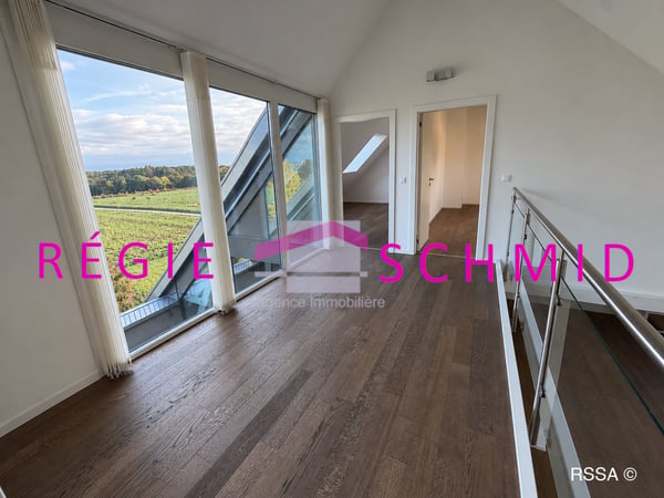 Appartement duplex en attique de 7,5 pièces à Eysins 13