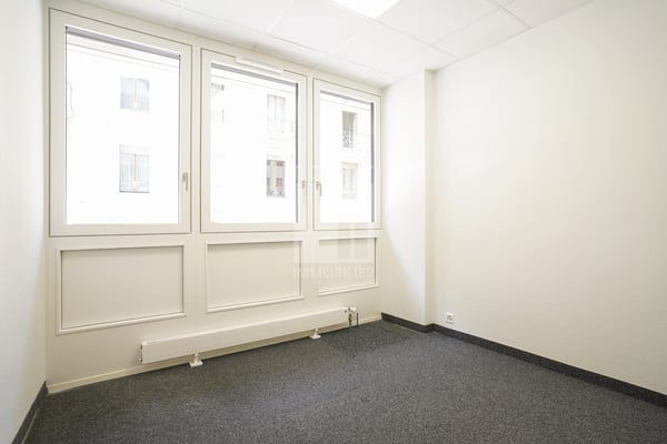 Bureaux d'environ 330 m² au 1er étage 4