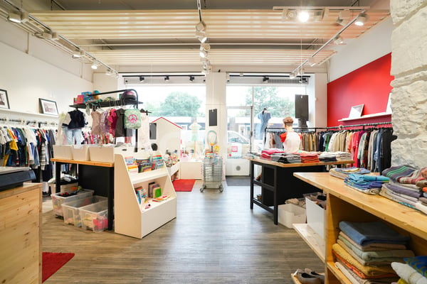 Arcade d'env. 80m² avec dépôt d'env. 30m² au sous-sol 5