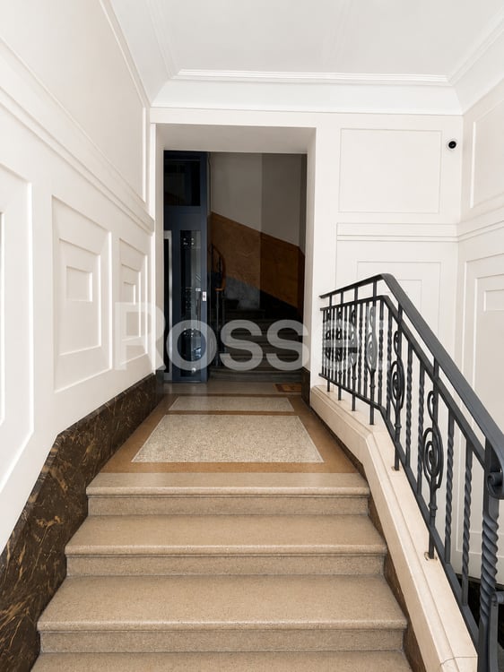 Bureaux d'env. 70m² au rez-de-chaussée 9