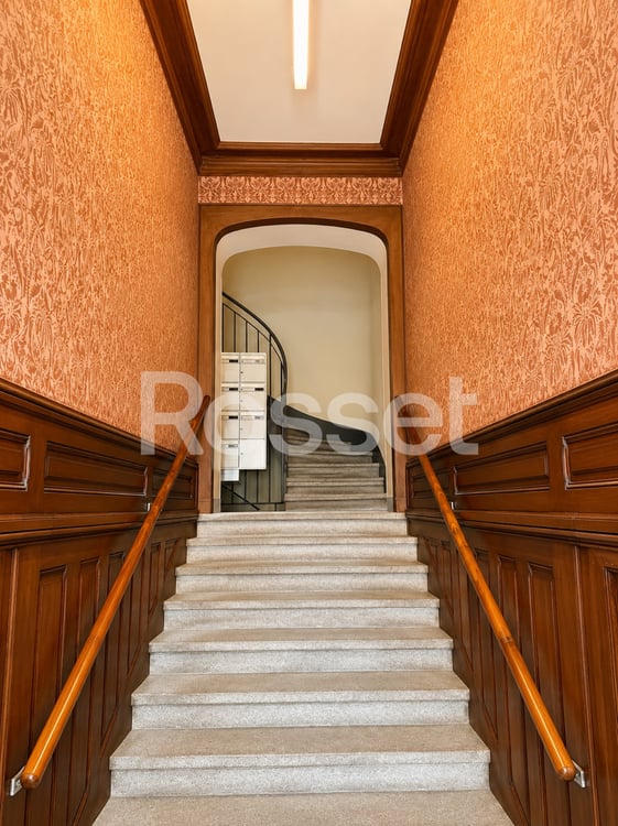 Bureaux d'env. 30 m² au rez-inférieur 2
