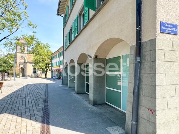 Arcade d'env. 153m² au rez-de-chaussée avec accès au sous-sol 2