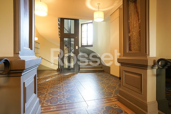 Bureaux d'env. 44 m² au rez-inférieur 5