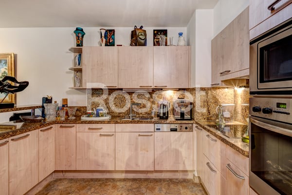 Appartement lumineux avec terrasse, proche du Lac et commerces 4