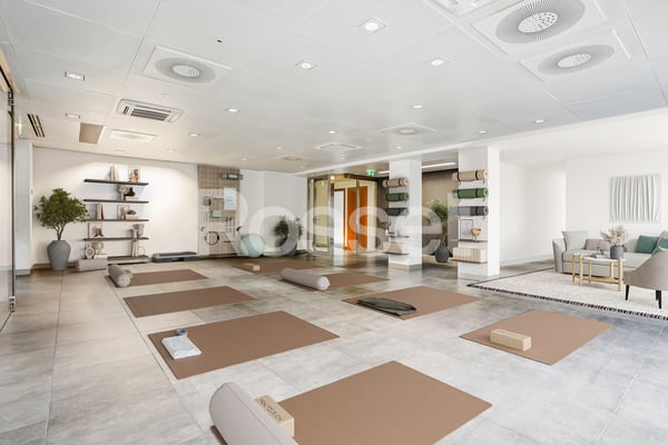 Arcade d'env. 153m² au rez-de-chaussée avec 121 m² au rez-inférieur 5