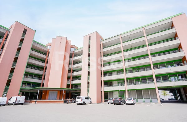 Locaux artisanaux d'env.102 m² au 4 ème étage