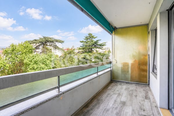 Bel appartement traversant et entièrement rénové de 4,5 pièces 10