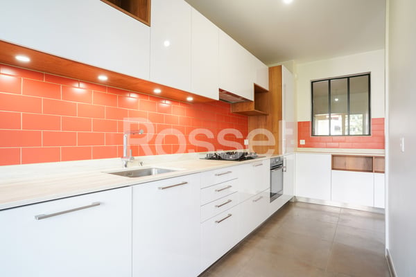 Bel appartement traversant et entièrement rénové de 4,5 pièces 4