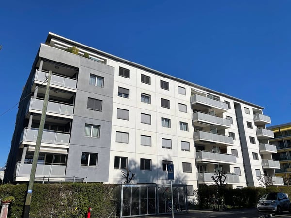 BEL ET GRAND APPARTEMENT EN ATTIQUE 15