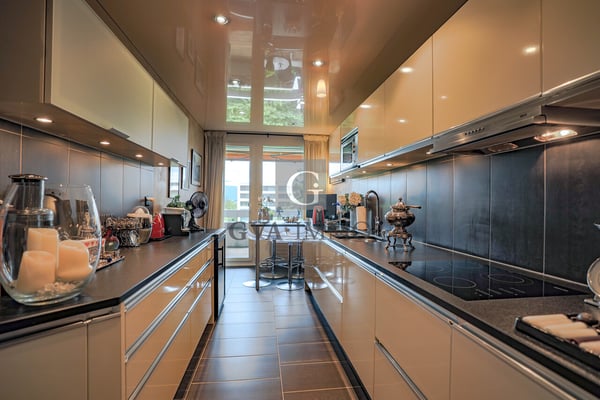 Bel appartement en étage élevé, au coeur d'un quartier résidentiel 5