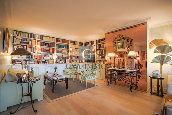 Bel appartement en étage élevé, au coeur d'un quartier résidentiel 3