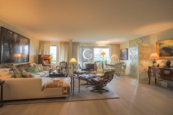 Bel appartement en étage élevé, au coeur d'un quartier résidentiel 2