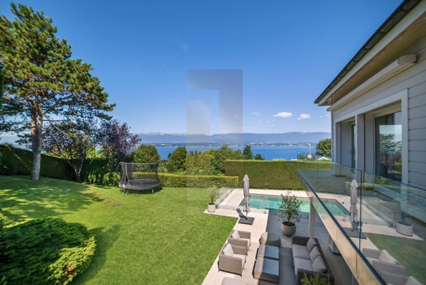 Sublime maison avec vue lac à Anières 1