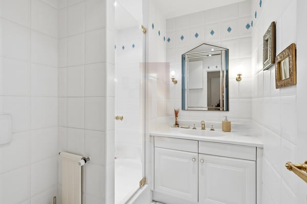Prestigieux appartement traversant à Champel 12