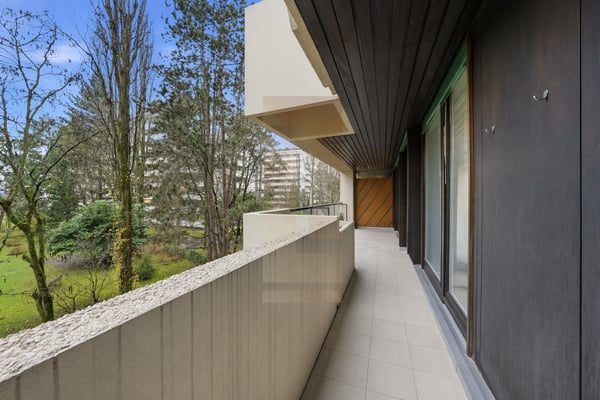 Prestigieux appartement traversant à Champel 13