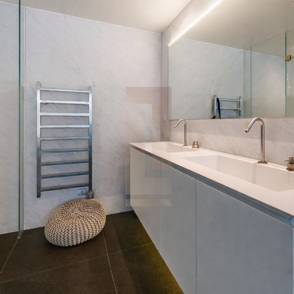 Élégant duplex contemporain avec double hauteur et services hôteliers 9
