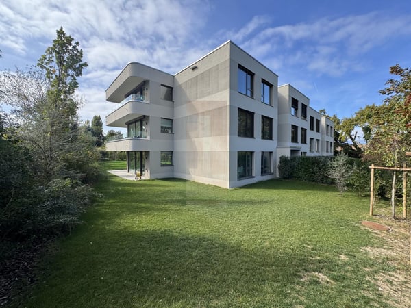 Superbe appartement meublé en rez de jardin 12