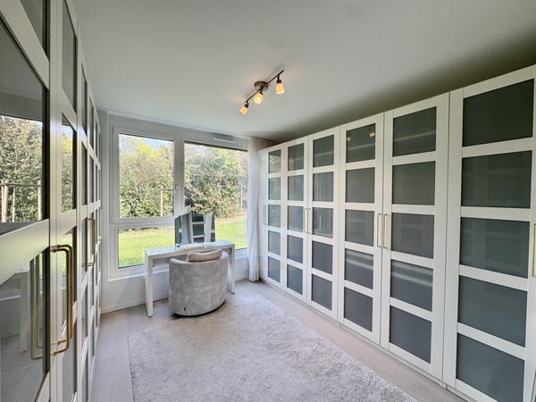 Superbe appartement meublé en rez de jardin 9