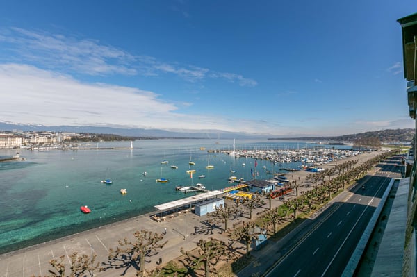 Attique neuf d'exception avec vue panoramique sur lac et Jet d'eau 3
