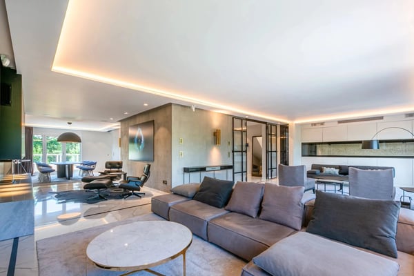 Somptueux attique en duplex rénové ! 2