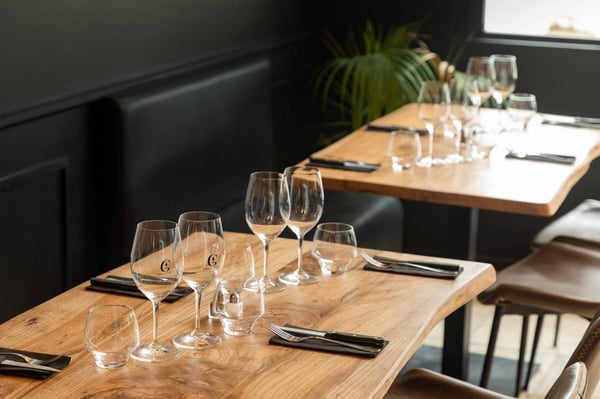 CAFÉ-RESTAURANT BAR - QUARTIER CHÂTELAINE 2