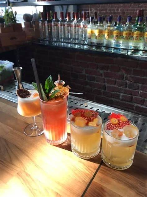 BAR-RESTAURANT HYPER CENTRE QUARTIER MONT-BLANC LAC 19