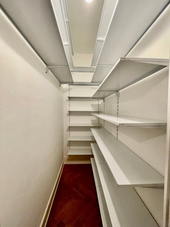 Magnifique appartement, 3ème étage, Coeur de la Vieille-Ville. 10