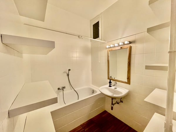 Magnifique appartement, 3ème étage, Coeur de la Vieille-Ville. 8