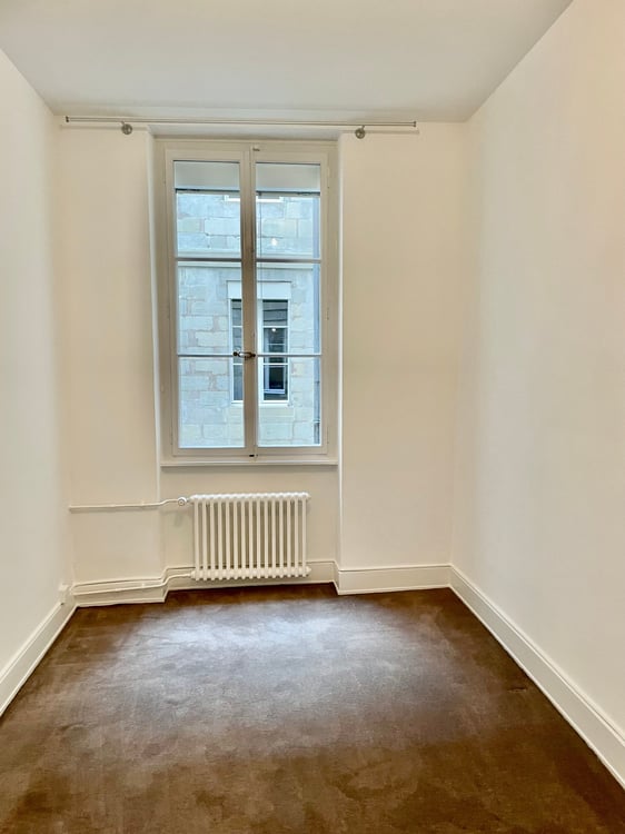 Magnifique appartement, 3ème étage, Coeur de la Vieille-Ville. 7