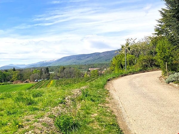 HAUTS DE GENOLIER - SUPERBE VILLA CONTEMPORAINE - VUE IMPRENABLE 2