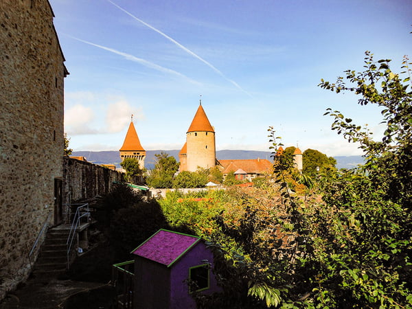 ESTAVAYER-LE-LAC EST - IMMEUBLE MIXTE D’EXCEPTION - RENDEMENT ATTRACTIF 2