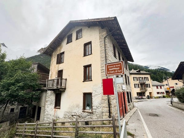 PRAZ-DE-FORT - IMMEUBLE A FORT POTENTIEL 1