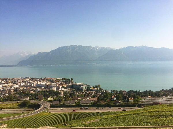 CHARDONNE-EST - VILLA AVEC VUE EPOUSTOUFLANTE 3