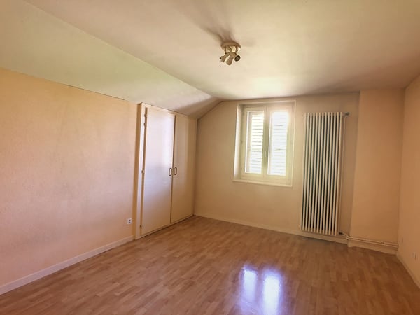 Immeuble mixte de 3779 m3, avec bureaux, dépôt, habitation et garages 9