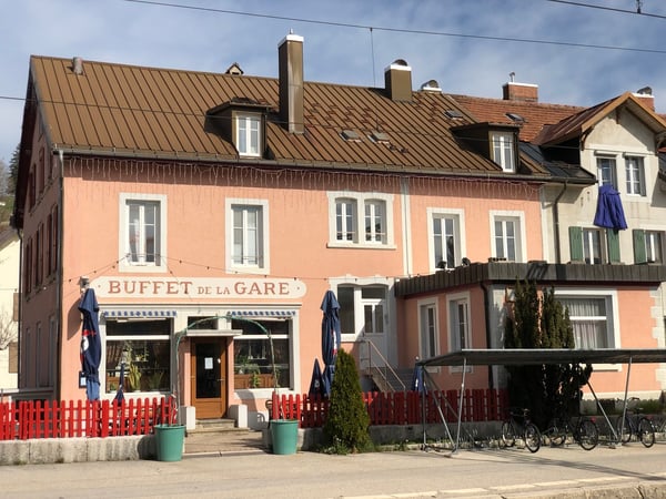 Immeuble mixte avec restaurant 1