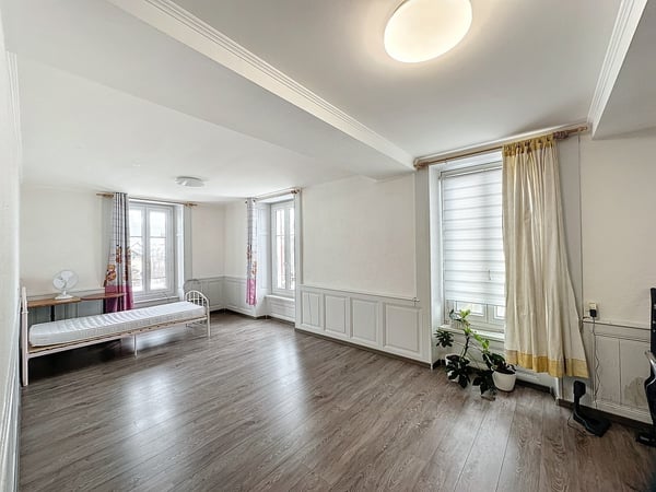 Immeuble mixte avec restaurant 12