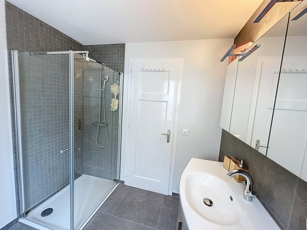 Maison individuelle de 2 appartements, proche de toute commodités 12