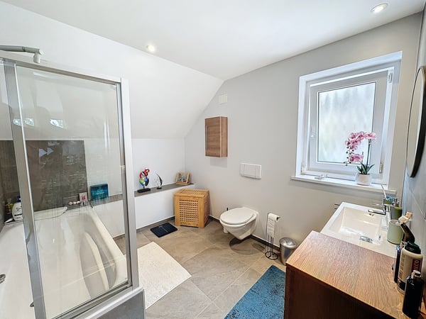 Maison individuelle de 2 appartements, proche de toute commodités 6