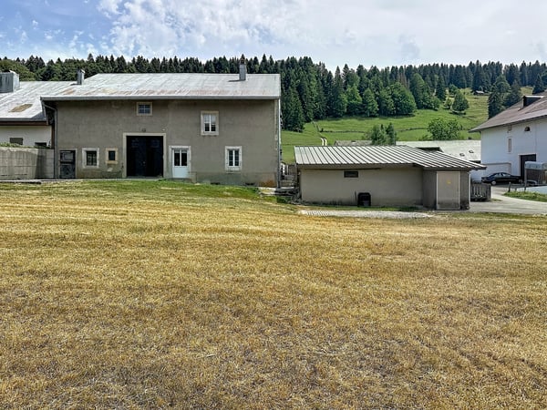 Ancienne ferme mitoyenne rénovée 10