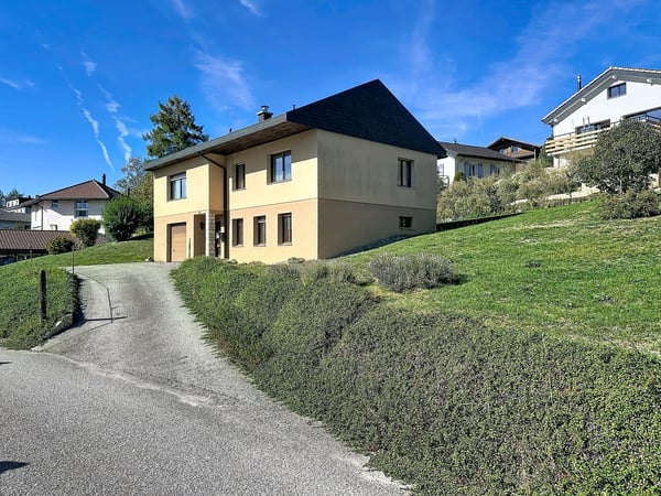 Villa individuelle, potentiel remarquable dans quartier résidentiel 13
