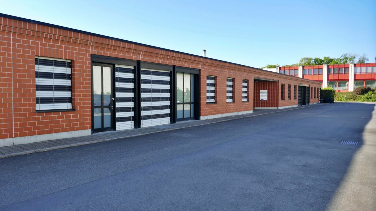 Bureau_local_commercial_Mies