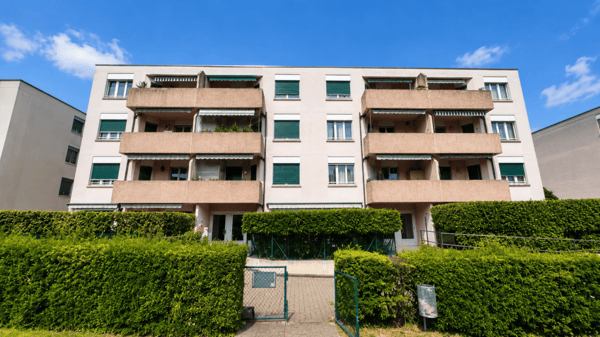 Spacieux attique de 5 pièces avec balcon, garage box et grande cave 18