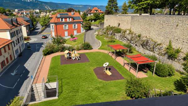 Magnifique et spacieux attique de 4,5 pièces au centre d'Orbe 7