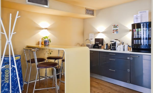 Privatbüro für drei Personen in Regus City Old Town 11