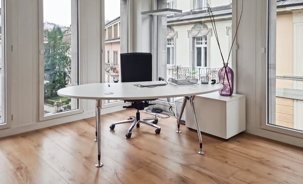 Privatbüro für drei Personen in Regus City Old Town 2
