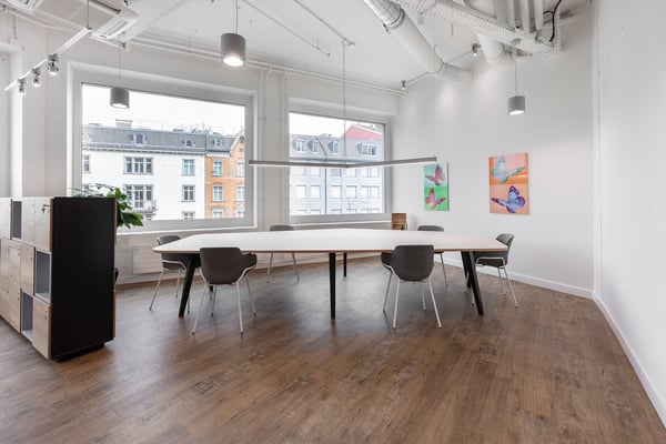 All-inclusive-Zugang zu professionellen Büroräumen für 4 Personen in Regus Main Station 6