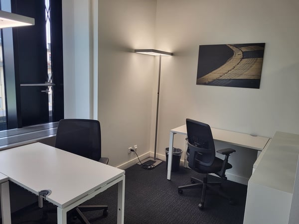 Privatbüro für drei Personen in Regus City Centre 12
