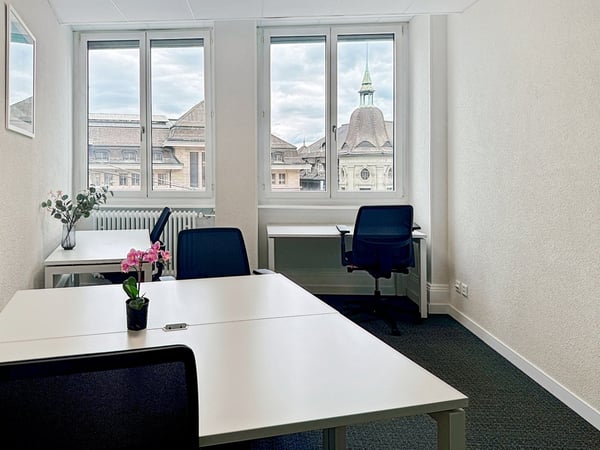 Réservez un espace de bureau ouvert pour les entreprises de toutes tailles à Regus Main Station 12