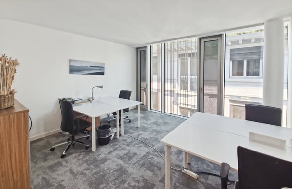 Espace de bureau tout compris pour vous-même et votre équipe à Regus City Flon 12